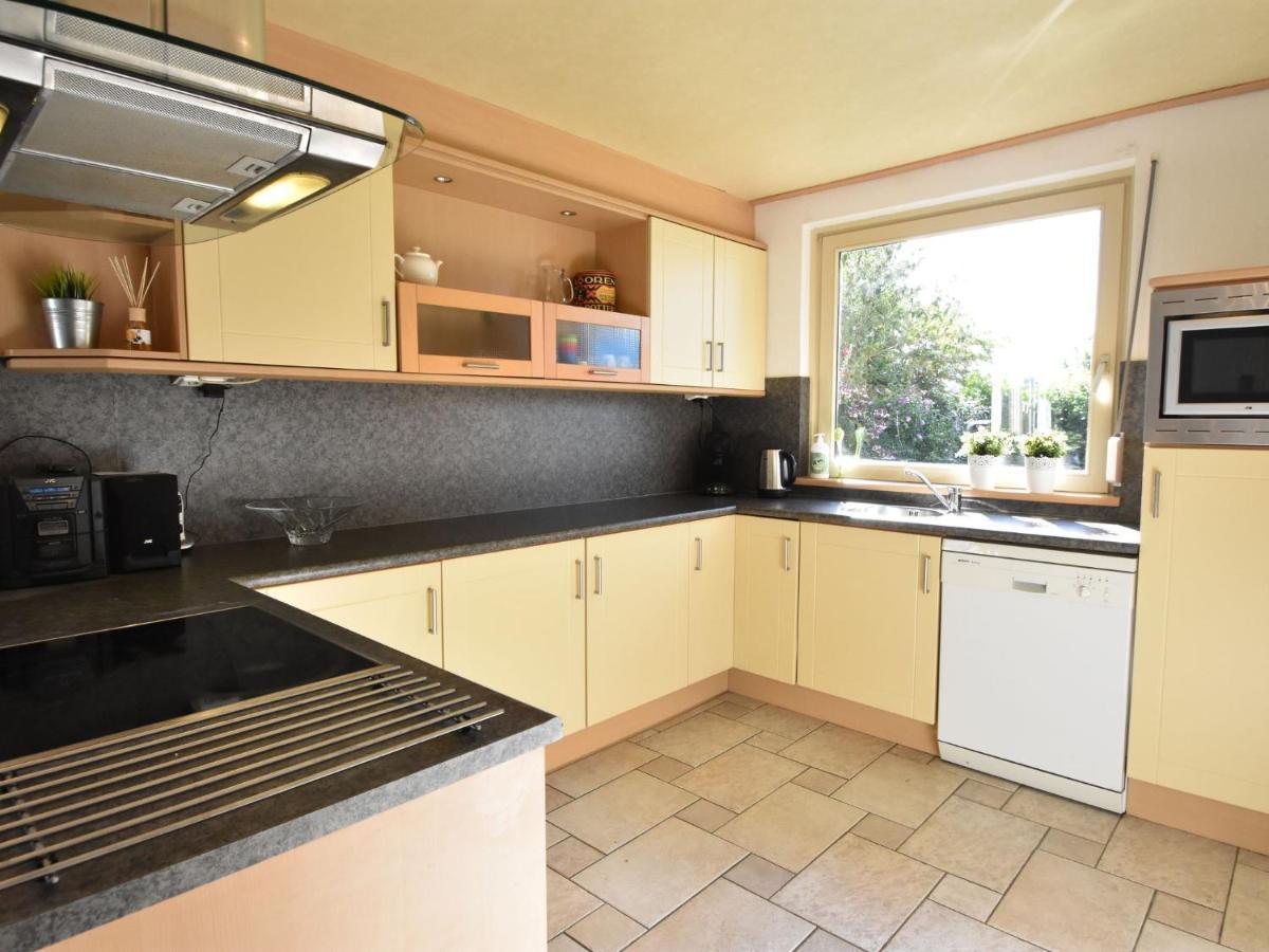 Holiday Home In Zeeland With Wide Views Брёйниссе Экстерьер фото